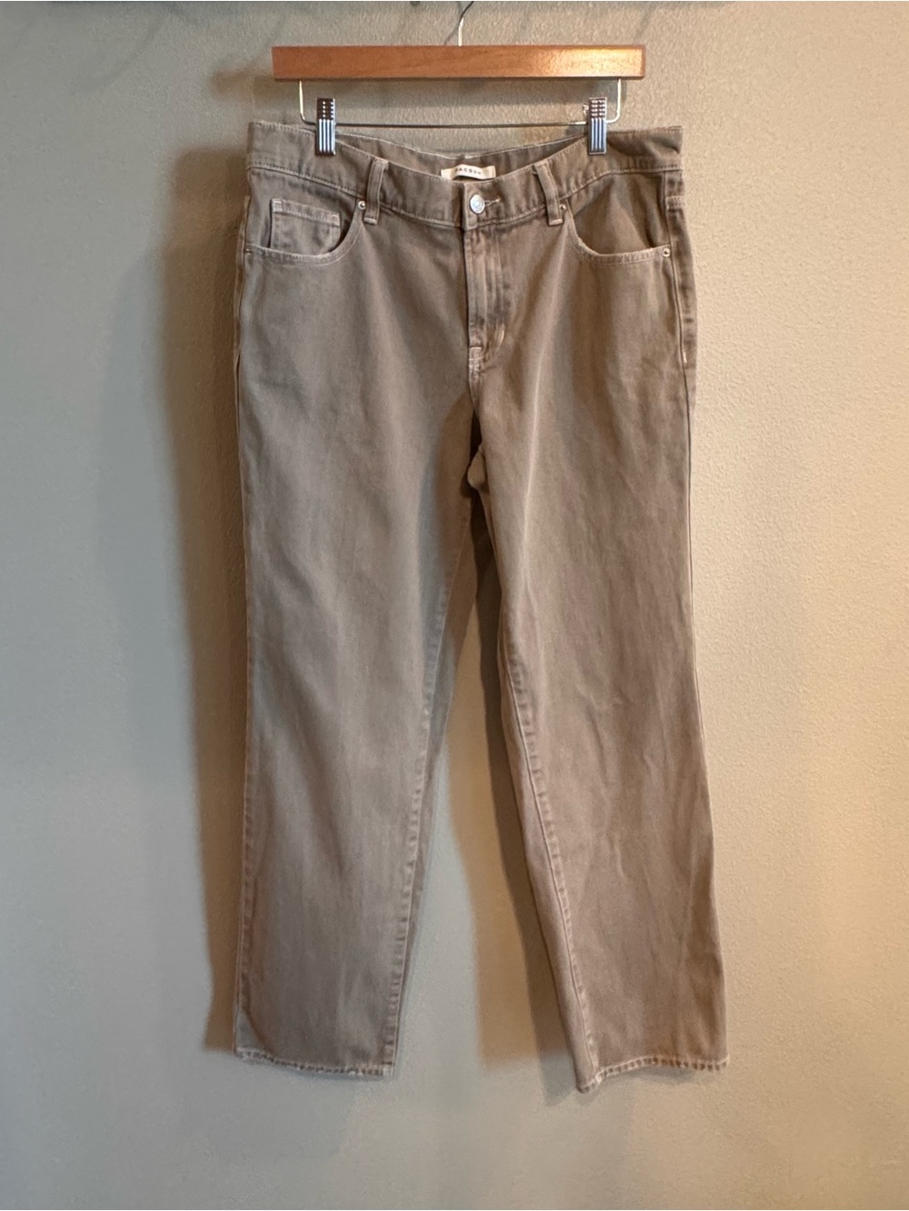 PacSun Women’s 90’s Boyfriend Straight Jeans in Light Taupe
